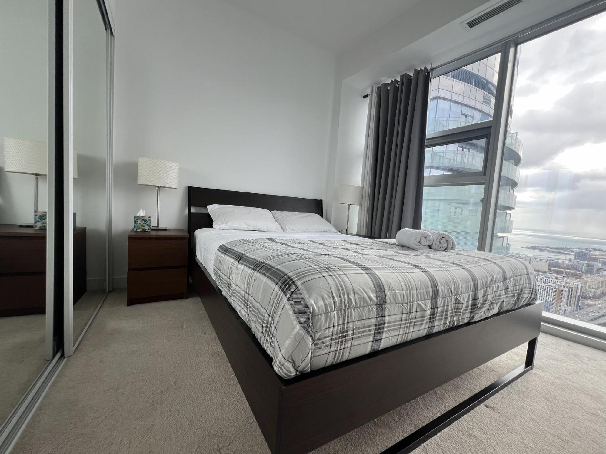 Grand Royal Suites トロント エクステリア 写真